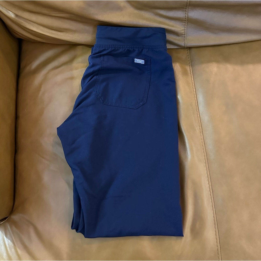 Livingston scrub pant. Navy.